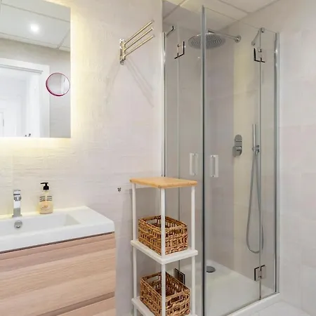 Apartment Luxury 2 Bed With Sea View *