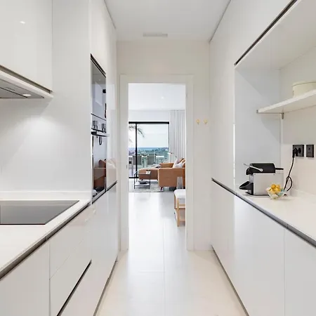 アパート Luxury 2 Bed With Sea View エステポナ