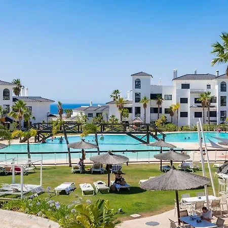 Luxury 2 Bed With Sea View Apartment Estepona